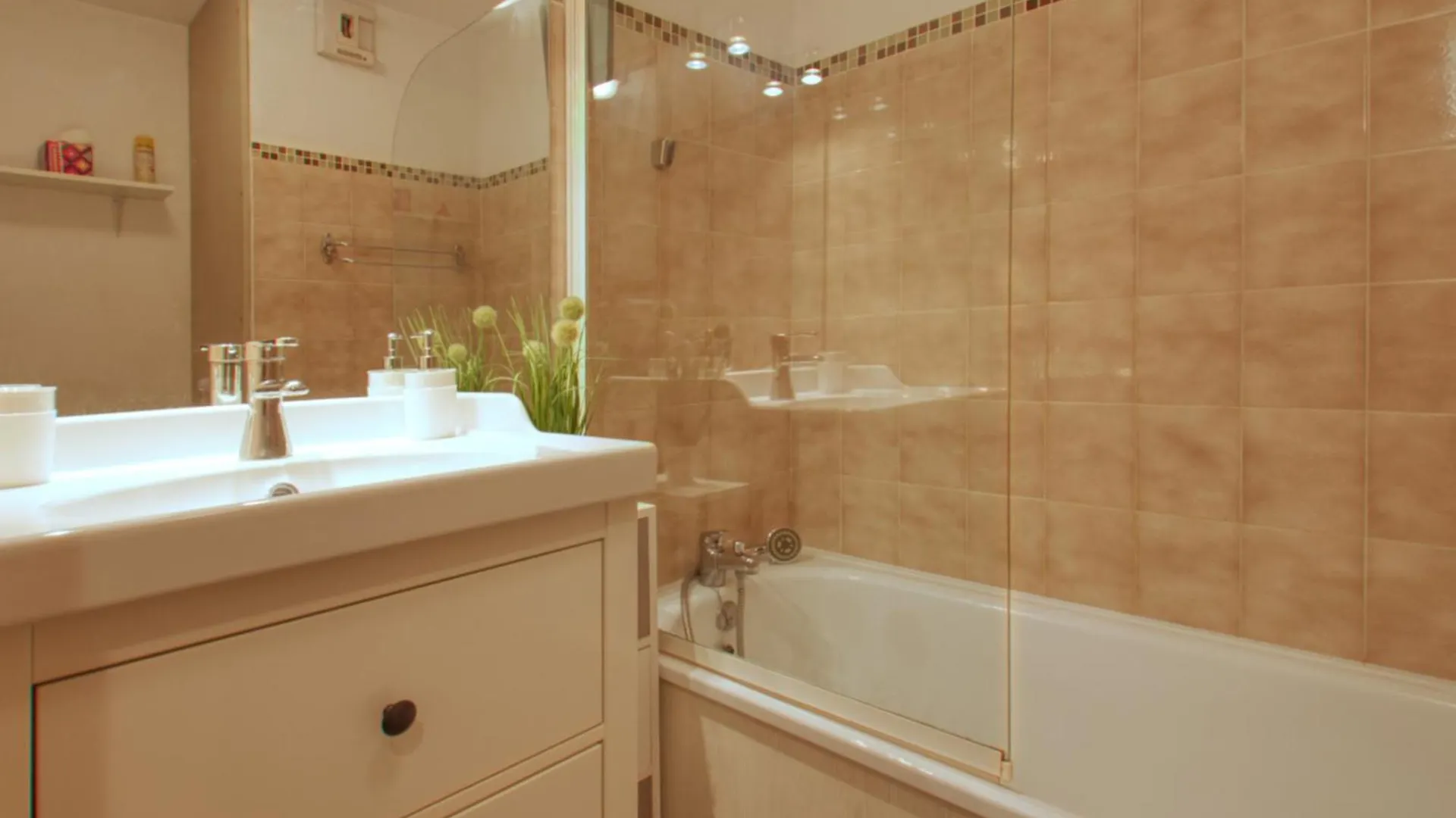아파트 Appartement Renove A Morillon Avec Terrasse, Proche Du Lac Et Arret Navette - Fr-1-642-36