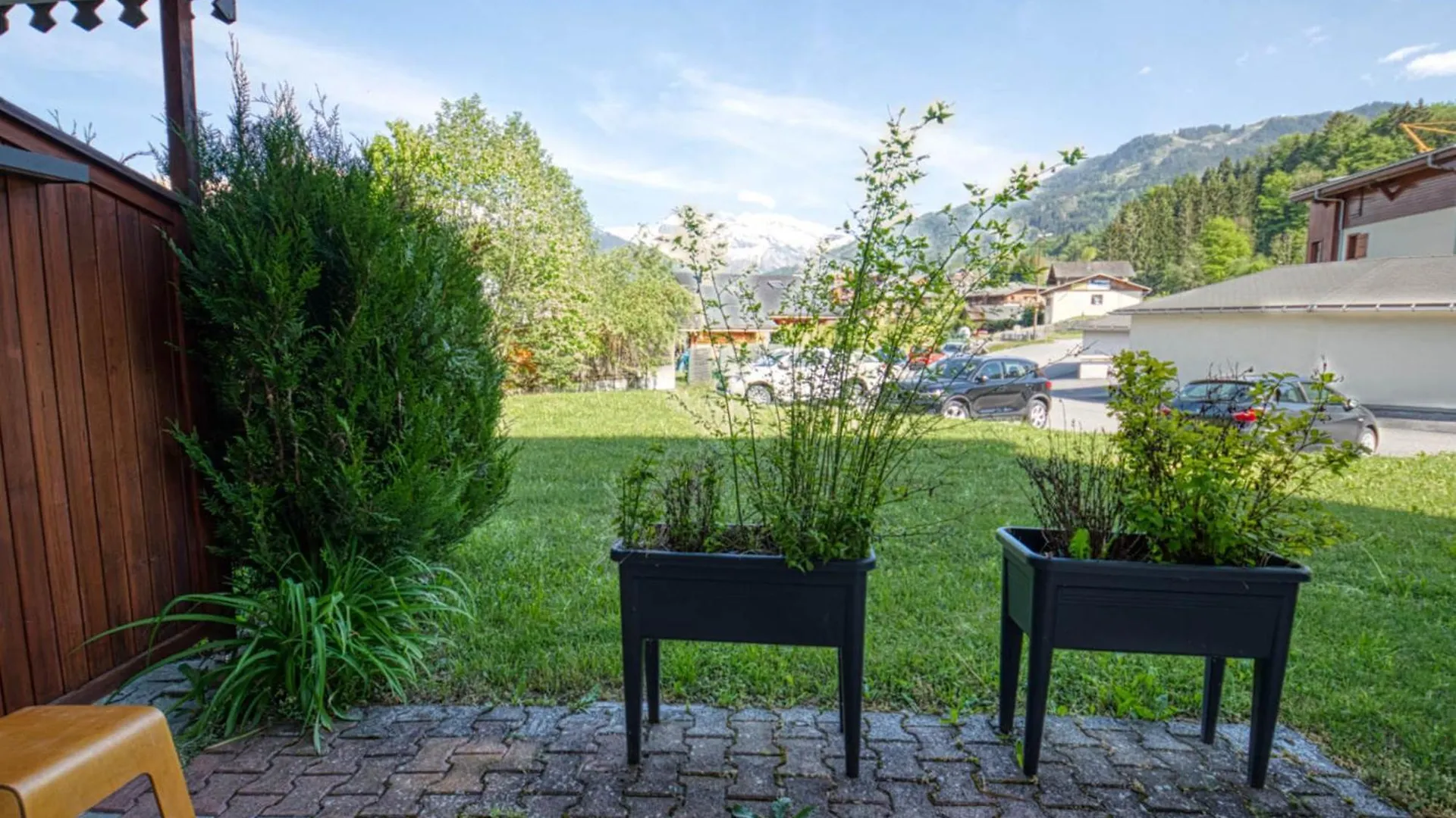 Apartment Appartement Renove A Morillon Avec Terrasse, Proche Du Lac Et Arret Navette - Fr-1-642-36
