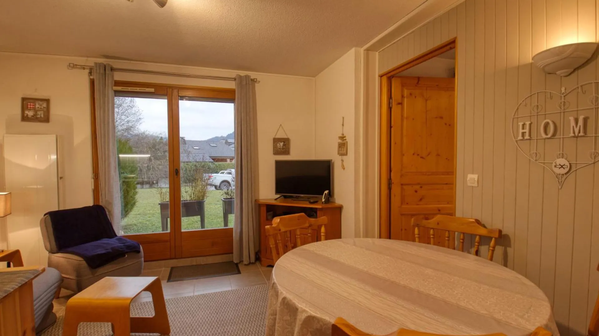 Appartement Renove A Morillon Avec Terrasse, Proche Du Lac Et Arret Navette - Fr-1-642-36 0*,  France