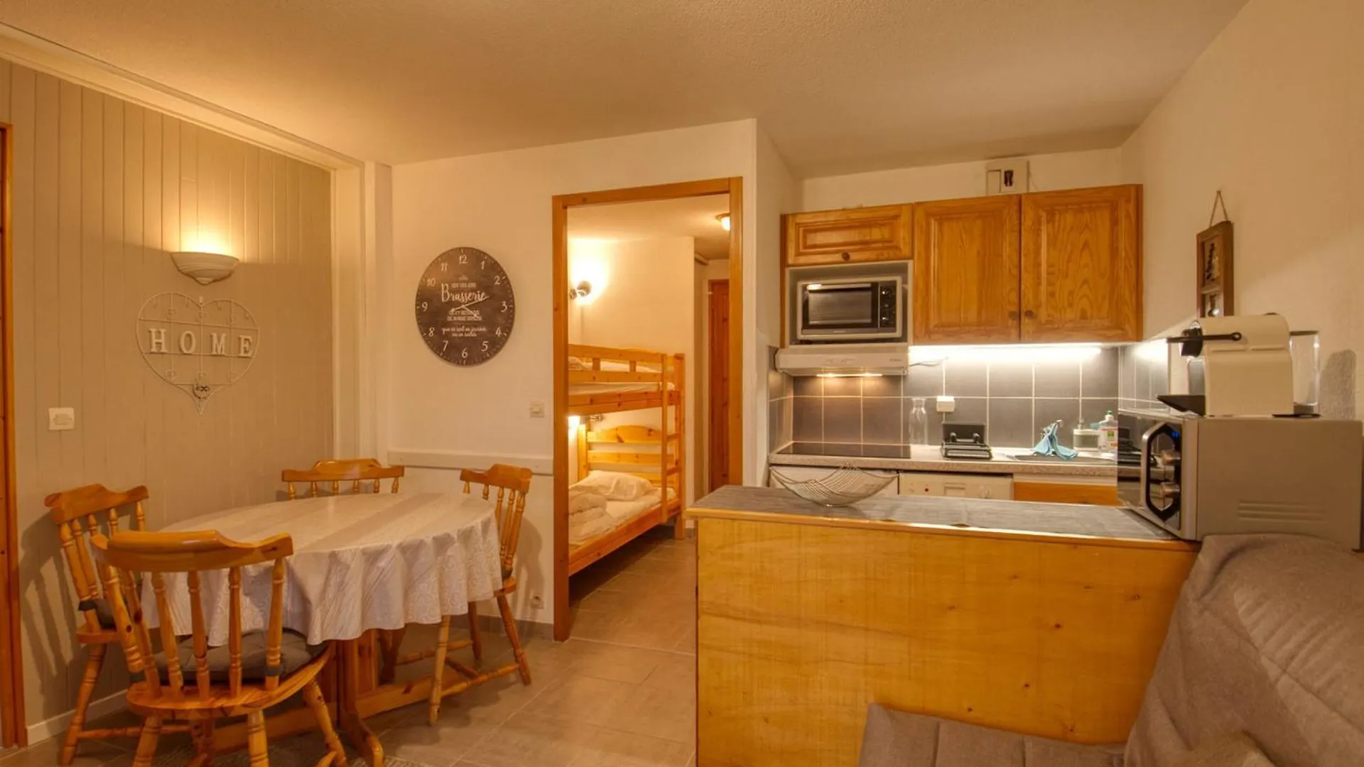 Appartement Renove A Morillon Avec Terrasse, Proche Du Lac Et Arret Navette - Fr-1-642-36 Apartment