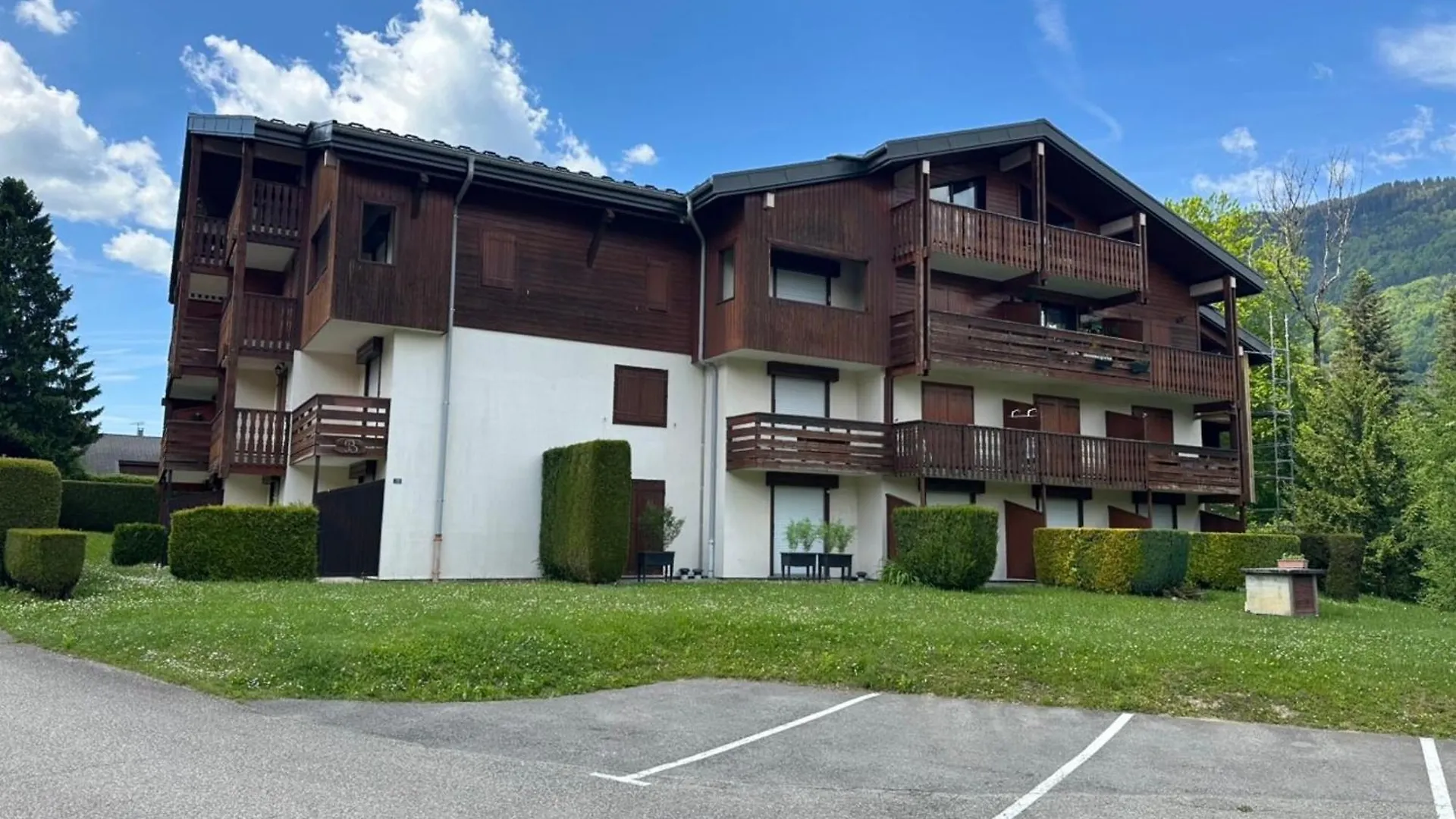 Appartement Renove A Morillon Avec Terrasse, Proche Du Lac Et Arret Navette - Fr-1-642-36